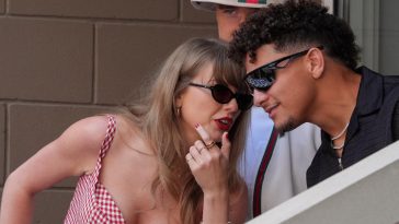 Patrick Mahomes Praises Taylor Swift for ‘Inspiring Billions’ of People