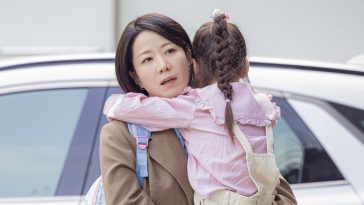 Watch: Jeon Hye Jin Is A Working Mom Who Drives Her Daughter To Academies In Upcoming Drama