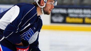 Joshua Roy back on skates