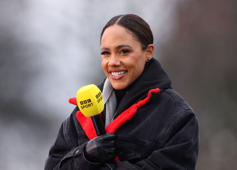 Who are the commentators and pundits on the BBC this weekend?
