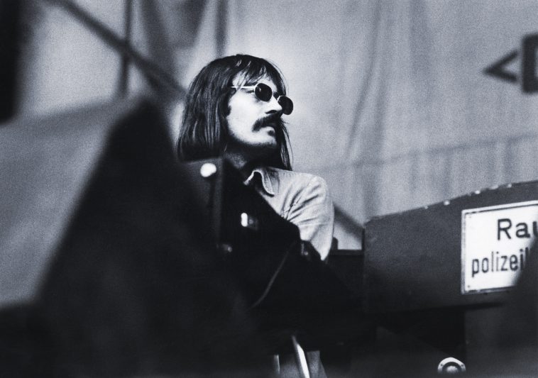 Mike Ratledge, Keyboardist in Soft Machine, Dies at 81