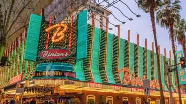 Man Pours Gasoline on Las Vegas Casino Floor, Threatens to Set Fire