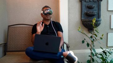 Apple’s plans for AR glasses may not have been scrapped entirely