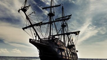 What Kind Of Ship Was The Black Pearl From Pirates Of The Caribbean?