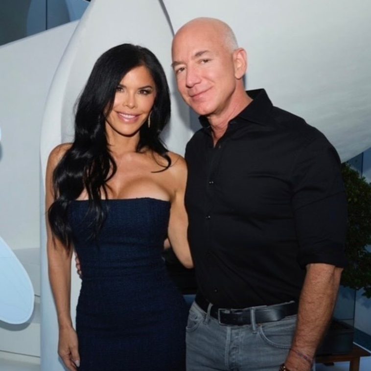 Jeff Bezos’ Fiancée Lauren Sánchez Shares Cryptic Post on “Turbulence”