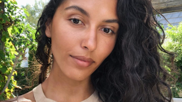 How to Get Rid of Frizzy Hair: 18 Tips That Work