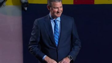 Centre Bell: a monstrous ovation for Mario Lemieux