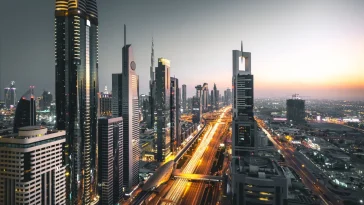 Dubai on Wheels: Unlocking the Benefits of Monthly Car Rentals