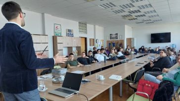 Financijska pismenost mladih: Upravljanje vlastitim financijama