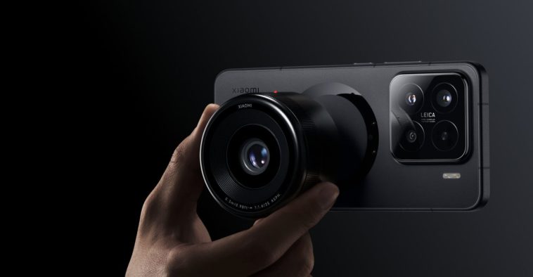 Xiaomi 15 with Magnetic M43 Large Bottom Lens Makes Its First Appearance
