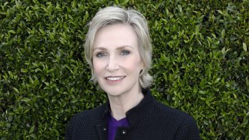 Boulder Film Fest: Jane Lynch, Beloved Comedy Vet and ‘Only Murders’ Scene Stealer, Tapped for Entertainer of the Year Award