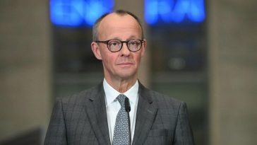 EU-Sondergipfel: „Wieder Pilot im Cockpit“: EU-Partner loben Merz’ Verteidigungswende