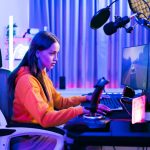 Come fare soldi da minorenni, dal tipo di contratto ai lavori vietati: guadagnare a 16 anni