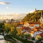 [E-knjiga] Stanovanjski izzivi: Kako obrestne mere spreminjajo pravila igre