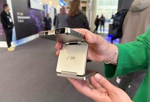 I Fell in Love With This Tiny Foldable Projector at MWC 2025