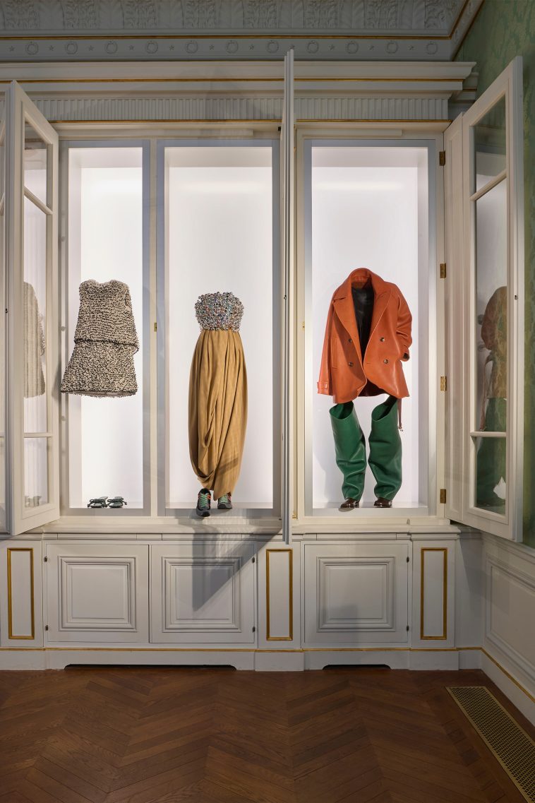 Loewe Fall 2025 Ready-to-Wear