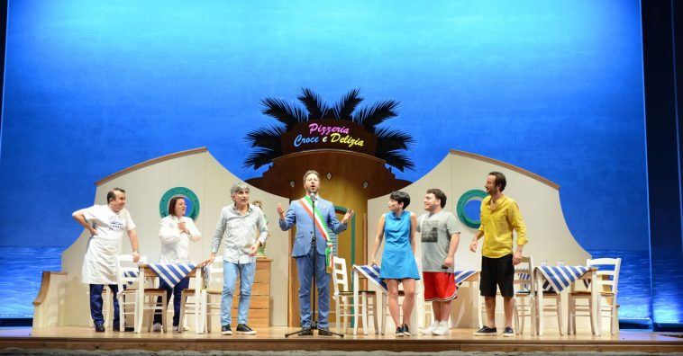 Vale un voto religioso fatto da un sonnambulo? Al Sistina “Ogni promessa è debito” di Vincenzo Salemme