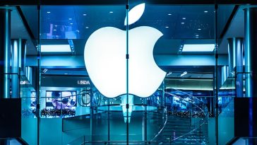 Apple encryption legal challenge heard behind closed doors despite calls for public hearing