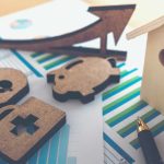 El Euríbor vuelve a bajar en marzo, ¿Cómo afecta en la cuota hipotecaria?