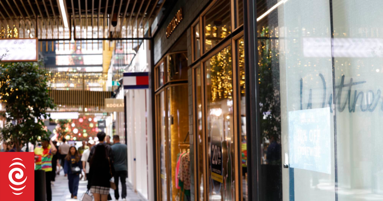 Economy crawls out of recession, as GDP grows 0.7%