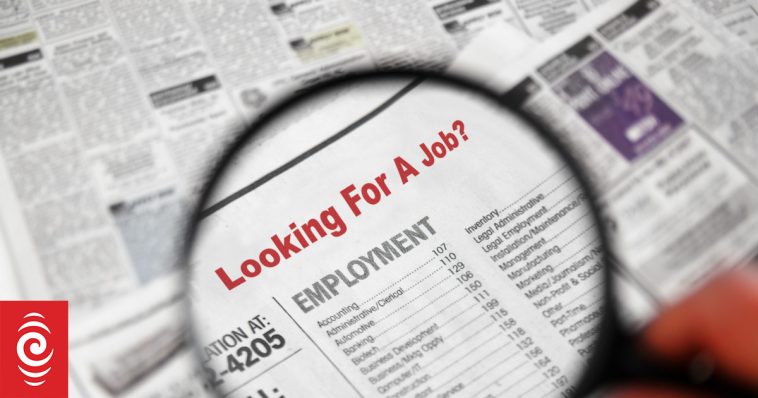 Advertised salary growth rate falls further