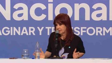 Cristina Kirchner reaparece con fuertes críticas a peronistas que le dieron “cheque en blanco” a Milei