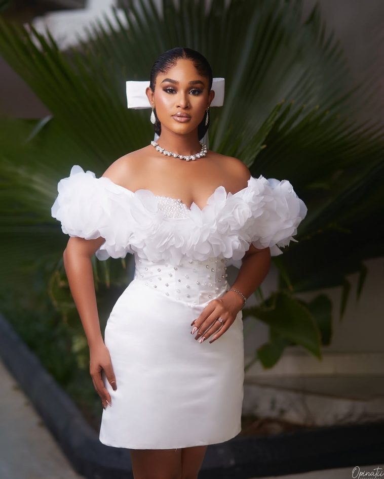 Look Effortlessly Chic On Your Civil Wedding With This Lovely Inspo