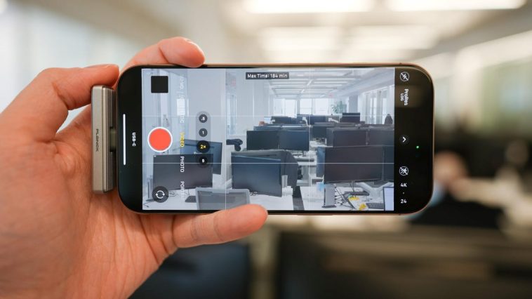 This thumb-sized SSD finally let me break up with iCloud storage for good