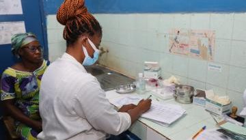 Côte d’Ivoire: self-testing extends cervical cancer screening services