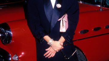 Cigarette Pants of the ’80s Are So Back—Here’s How to Style Them Today