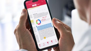 This new app turns your phone into a high quality scanner