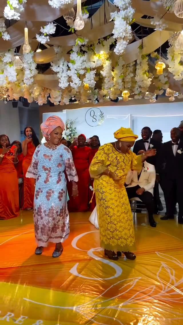 This Bride’s Mum and Groom’s Aunt Had a Fun Dance Off – Watch Their Lit Moves