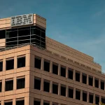 IBM avanza en computación y sube a máximos