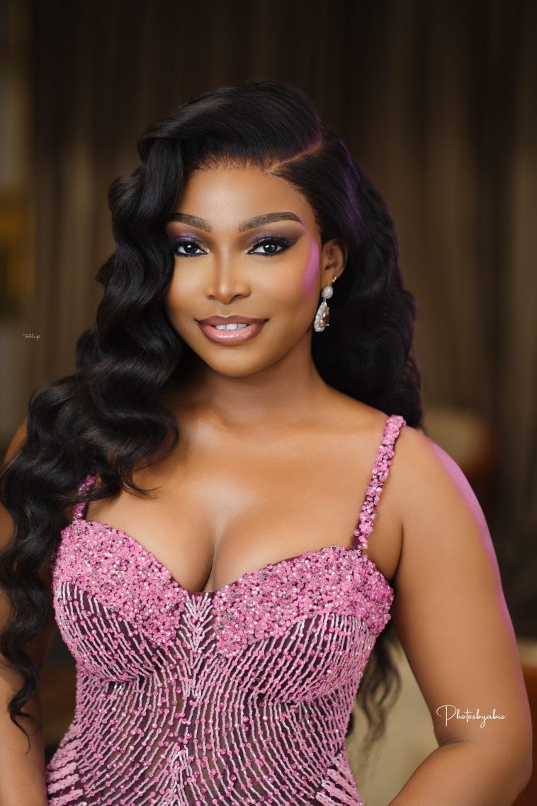 Look Pretty in Pink at Your Reception With This Stunning Inspo