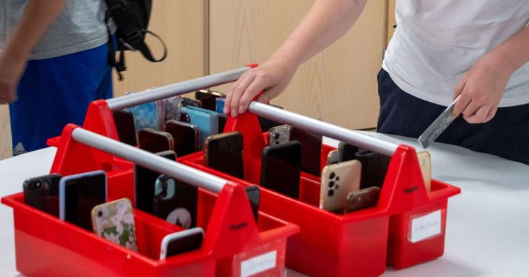 Finland Bans Smartphones in Schools