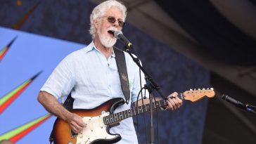 “Dylan asked, ‘What’s the least amount of notes you can play?’ I said, ‘I could play one.’ He goes, ‘Do that’”: Fred Tackett compares his gigs with Bob Dylan, Tom Waits, and Bob Seger, and recalls his friendship with Lowell George