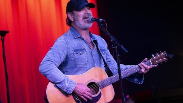 “Norm was like, ‘Do you want to play with Joe?’ Before I could say ‘yes’ or ‘no,’ he brings Joe over and tells him, ‘Jason wants to play a set’”: Jason Sinay on jamming with Joe Bonamassa – and why his early sessions with Mike Campbe