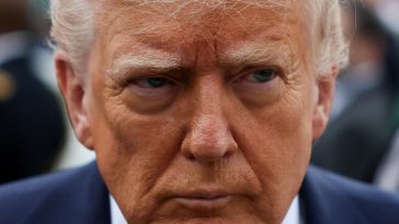 Trump: Nie wiem, czy powinienem respektować konstytucję