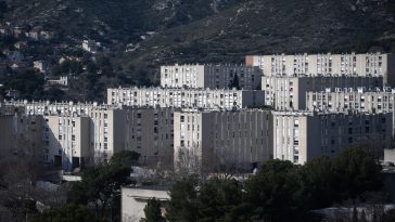Marseille : une fusillade éclate à La Castellane, un guetteur blessé par balles