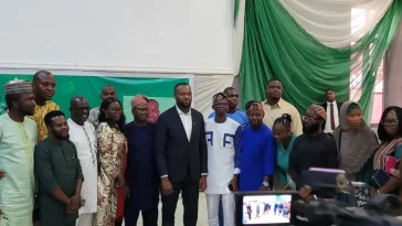 Communication Minister urges farmers to embrace AI to boost food production 