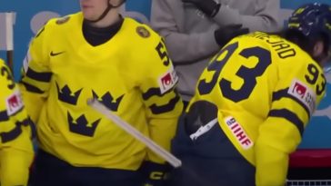 Emil Heineman seems to be insinuating that Juraj Slafkovsky is injured