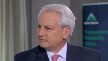 “Eat shit, anti-Semitic loser from the 51st state”: a Panthers owner blurts it out on Twitter