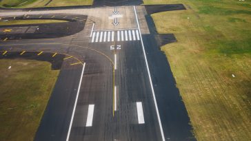 Eltűntek a radarokról a gépek egy forgalmas reptéren, vizsgálatot indít a hatóság