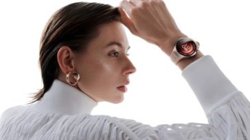 Huawei goes wearable mad, reveals four new smartwatches