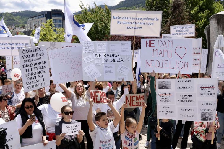 PROTEST SINDIKATA TRGOVINE: Šta je država ako joj trebaju robovi koji rade nedjeljom?
