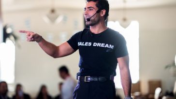 Nakon spektakla s Vukom s Wall Streeta, Prodajni Mindset dovodi vodećeg svjetskog trenera prodaje