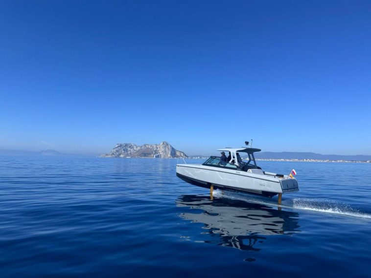Una empresa sueca impulsa el primer viaje en barco eléctrico para cruzar el estrecho de Gibraltar en una hora