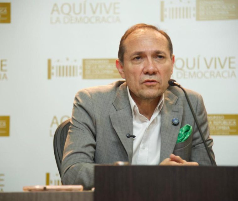 Mintrabajo arremete contra el Congreso por ponencia de la reforma laboral