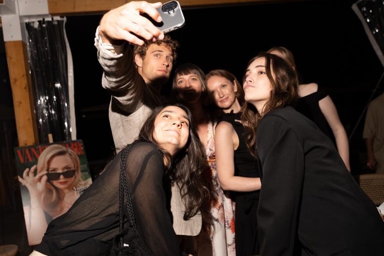 Cannes Film Festival: Backstage at the ‘Vanity Fair’ Dinner for Ethan Coen’s ‘Honey Don’t’