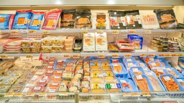 Salmone contaminato da Listeria richiamato dai supermercati: i lotti